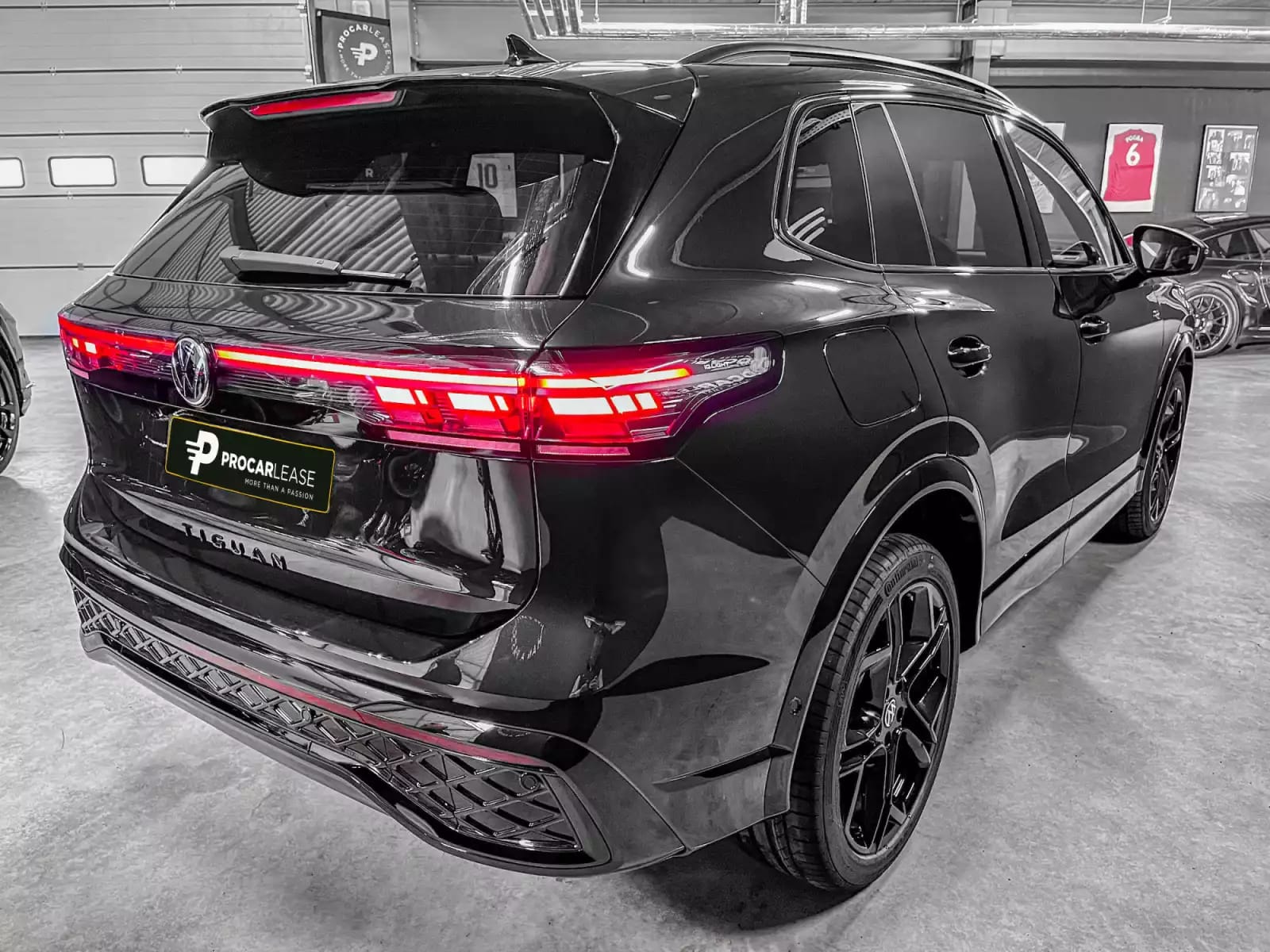 Volkswagen Tiguan Tiguan 2.0 TDI/DSG/4Motion R-Line/ AHK/Pano/360°/Leder/VOLL - Photo 1