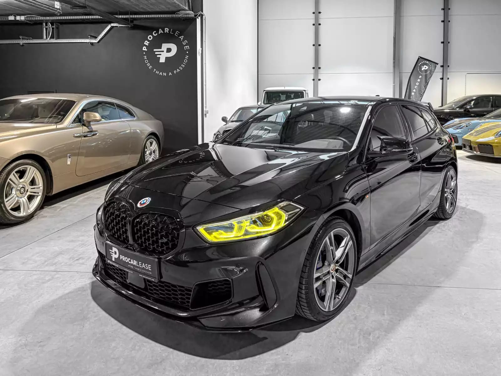 BMW M1 M135i xDRIVE/ ORIGINAL AKRAPOVIC EXHAUST - Photo 1