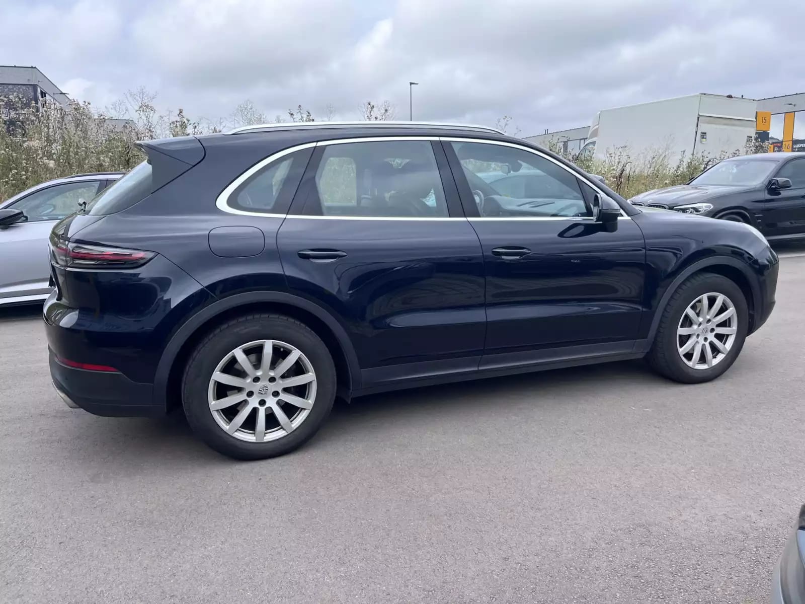 Porsche Cayenne 3.0 V6/PANORAMA/KAMERA/21/1ST HAND/VOLL SERVICE - Photo 1