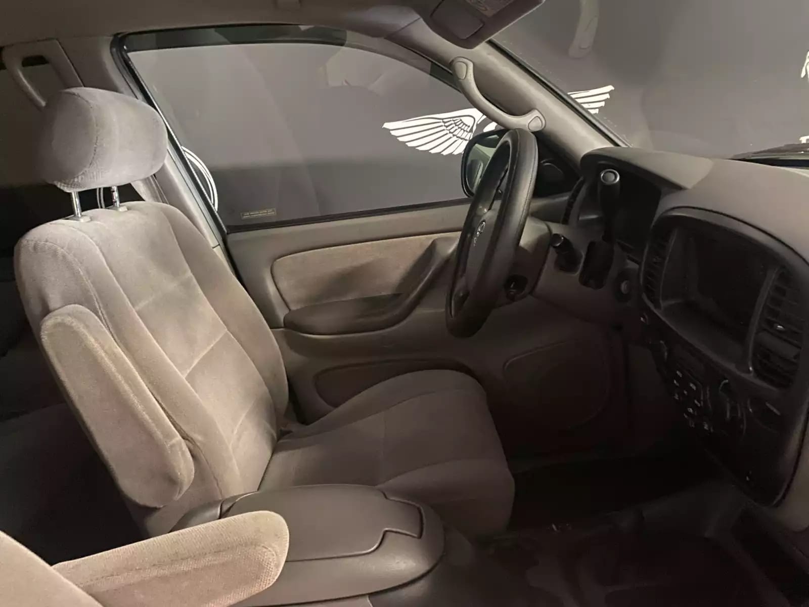 Toyota Sequoia SR5 V8  4WD 8 places - Photo 1