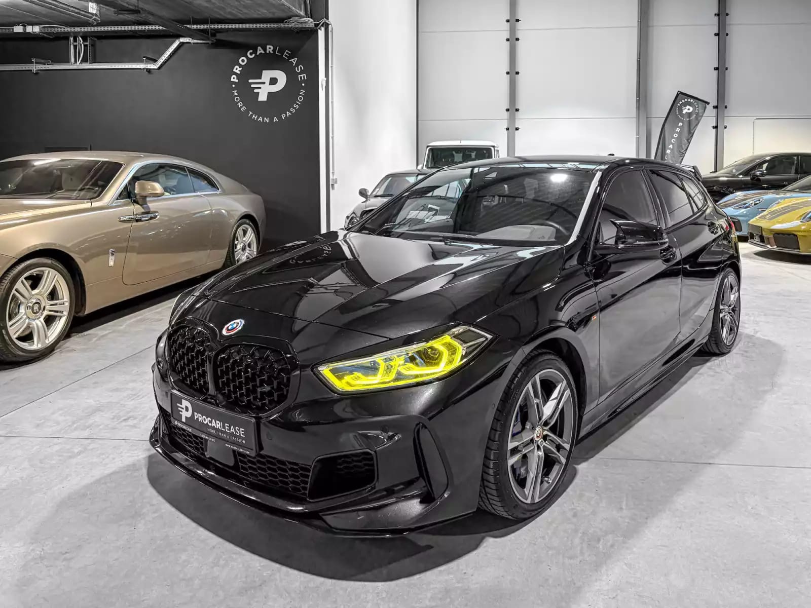 BMW M1 M135i xDRIVE/ ORIGINAL AKRAPOVIC EXHAUST - Photo 1