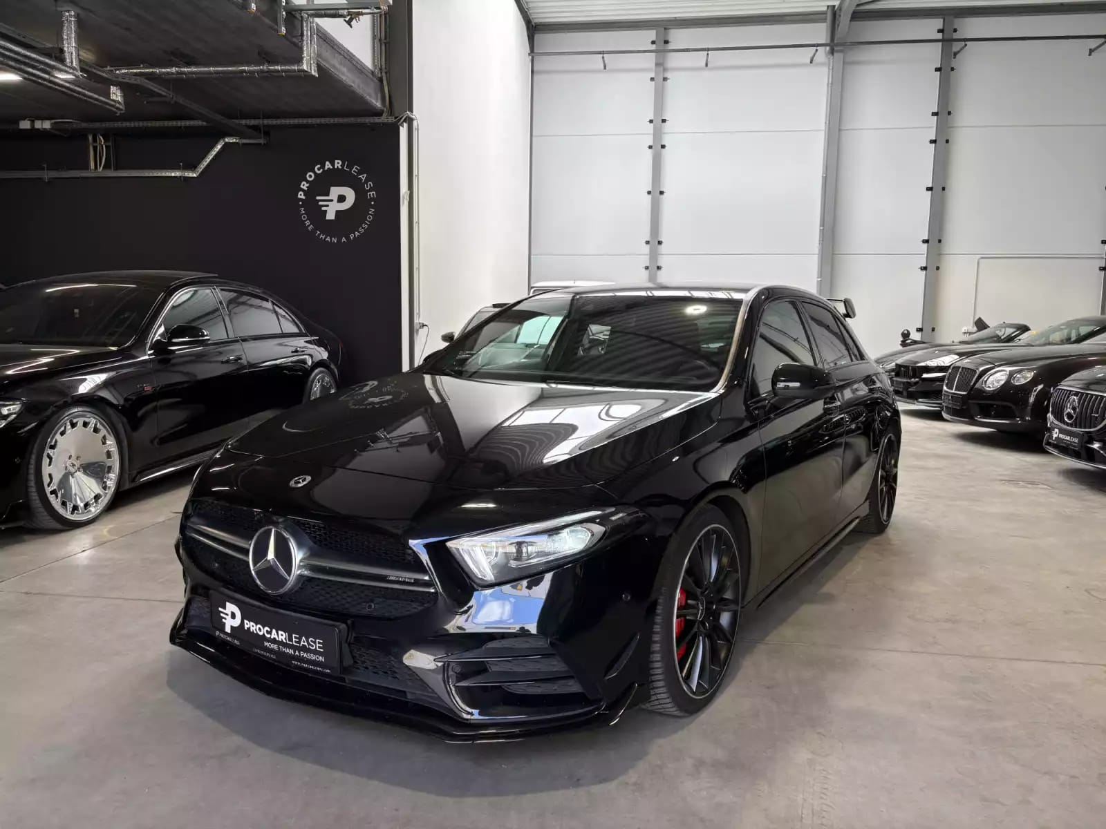 Mercedes-Benz A 35 AMG A 35 AMG 4Matic° GARANTIE CONTRSUCTEUR 2027° AMG RIDE CONTROL° 360° - Photo 1