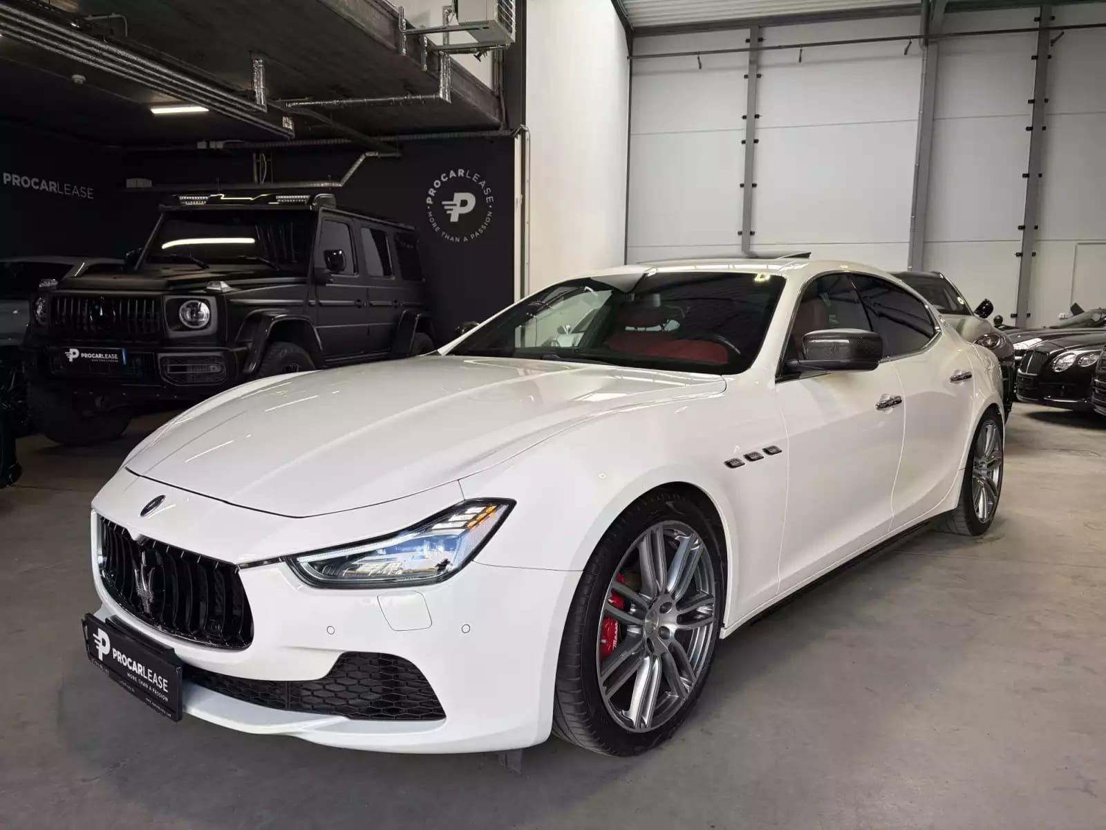 Maserati Ghibli 3.0 V6 S  Q4 Automatik/ Xénon/Camera/Carbonne/20/Leder/VOLL - Photo 1