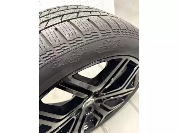 Jantes alu + Pneus hiver 22 275/40 R22 108V - Photo 2
