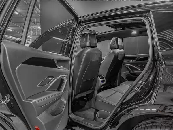 Volkswagen Tiguan Tiguan 1.5 eTSI 110 kW R-Line/ AHK/Pano/360°/Leder/VOLL - Photo 2