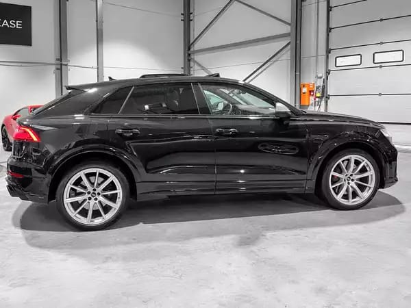 Audi RS Q8 4.0 TFSI/PANO/23//HUD/Matrix/Bang & Olufsen  *VOLL** - Photo 3