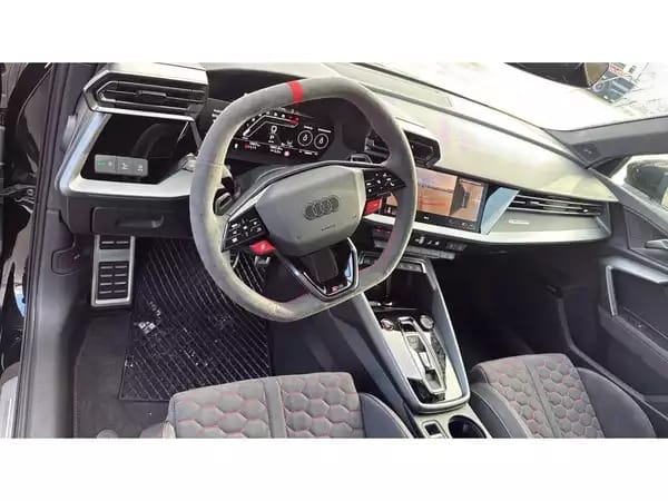 Audi RS3 Sportback 2.5 TFSI quattro/Pano/19//360°/SONO/MATRIX - Photo 2