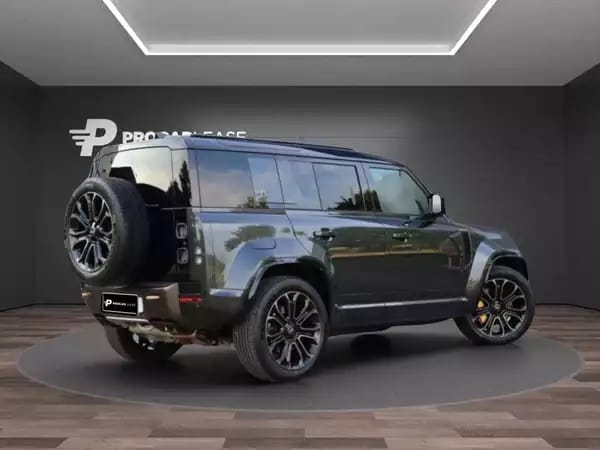 Land Rover Defender DEFENDER 110 OCTA EDITION ONE SV BESPOKE - Photo 3