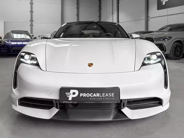 Porsche Taycan PORSCHE TAYCAN TURBO /APPROVED/ PURE WHITE | SPORT CHRONO | TOIT PANO | 21" MISSION E | BOSE | AFFICHAGE PASSAGER | PSCB - Photo 2