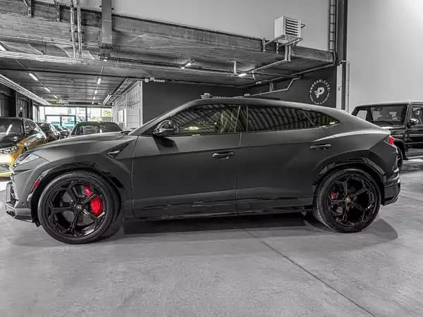 Lamborghini Urus 4.0 V8 Auto./PANO/22/360°/HUD/CARBON/VOLL - Photo 3