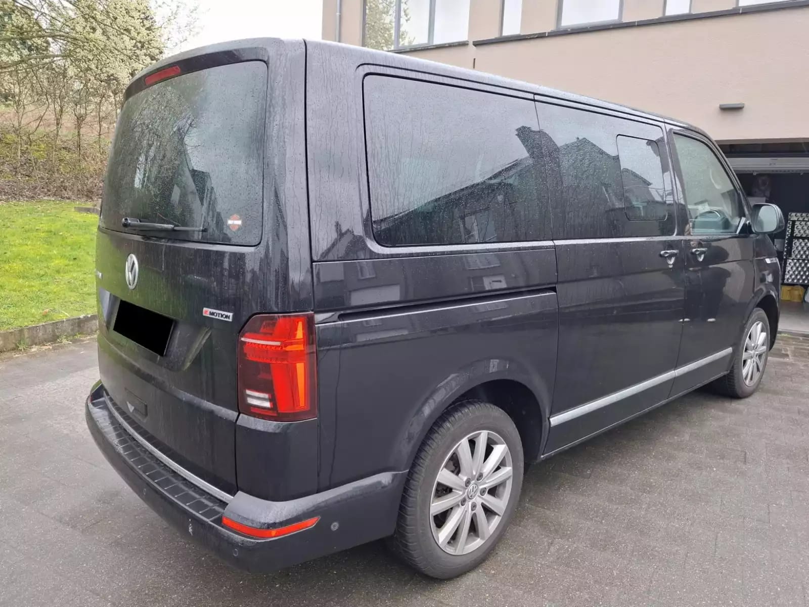 Volkswagen T6.1 Multivan 2.0 TDI 200 DSG 4Motion Highline 7 places - Photo 1