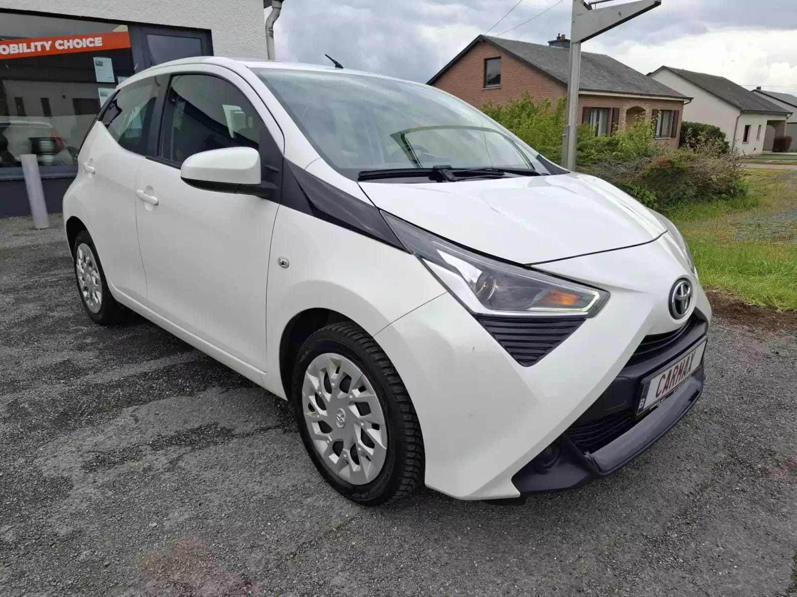 Toyota Aygo 1.0 VVT-i X-Play - Photo 1