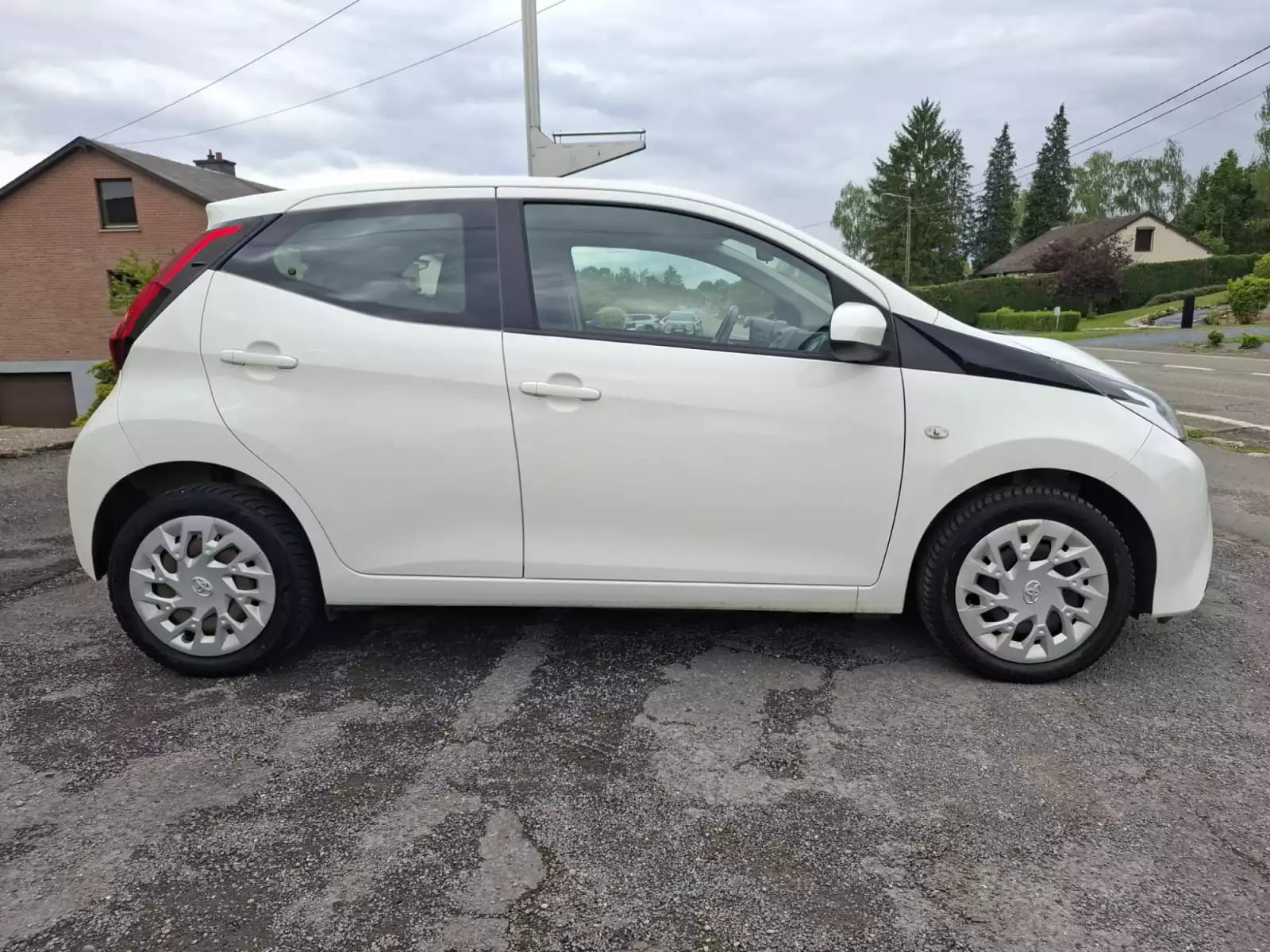 Toyota Aygo 1.0 VVT-i X-Play - Photo 1