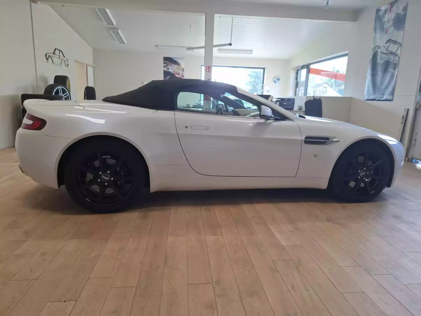 Aston Martin Vantage 8Roadster 4.3 V8 Full History - Photo 1