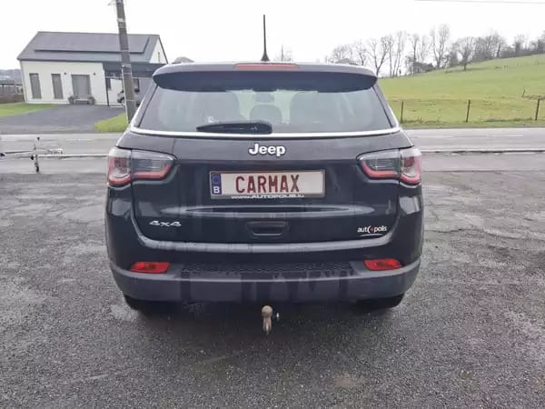 Jeep Compass 2.0 M-Jet 140 4x4 - Photo 3