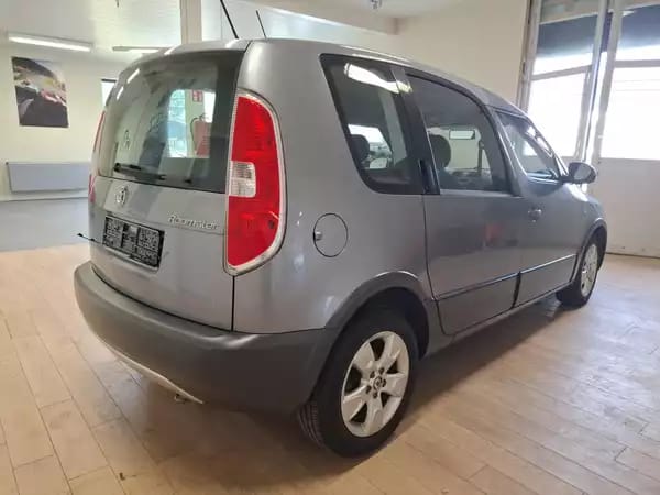 Skoda Roomster Scout 1.6 TDI 105 - Photo 2
