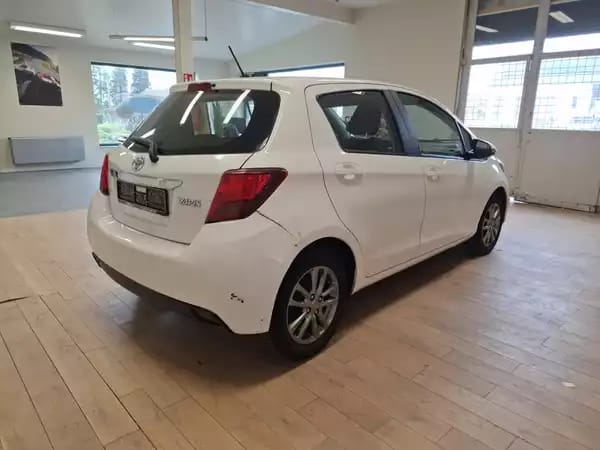 Toyota Yaris 1.0 VVT-i Aspiration - Photo 2