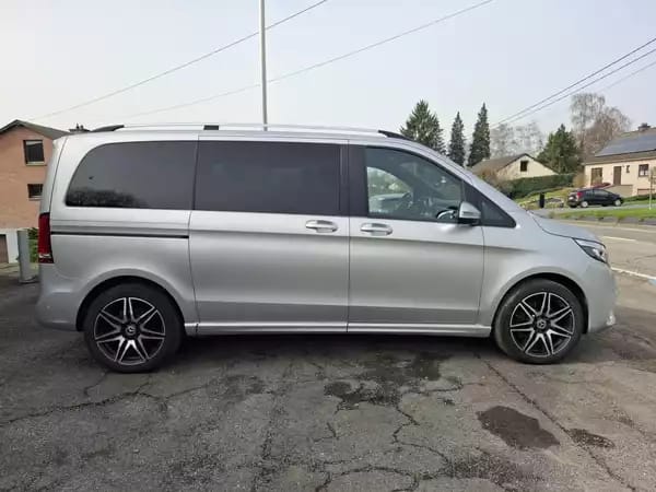 Mercedes-Benz V 300 d 4Matic AMG - Photo 2