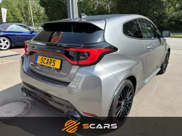 Toyota Yaris GR High Performance 280cv - Photo 3