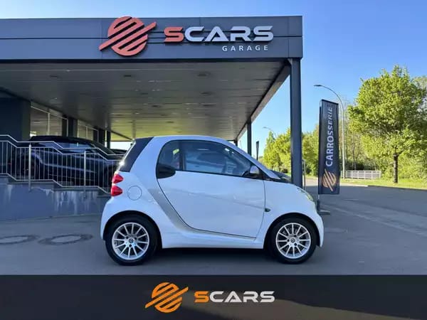 Smart forTwo 1.0i MHD Coupe Passion Automatique - Photo 2