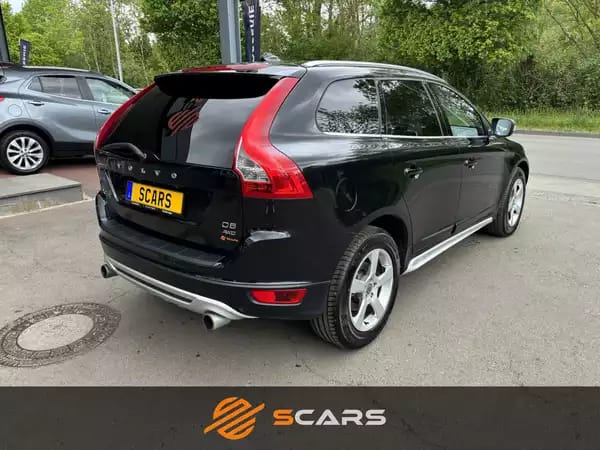 Volvo XC60 R DESIGN 2.4 D5 215CV 4x4 AWD - Photo 3