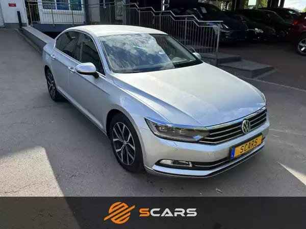 Volkswagen Passat B8 2.0 Tdi DSG 150cv - Photo 2