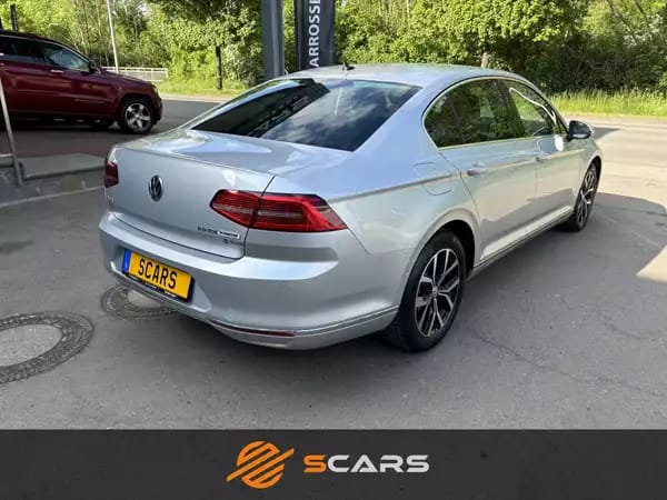 Volkswagen Passat B8 2.0 Tdi DSG 150cv - Photo 3