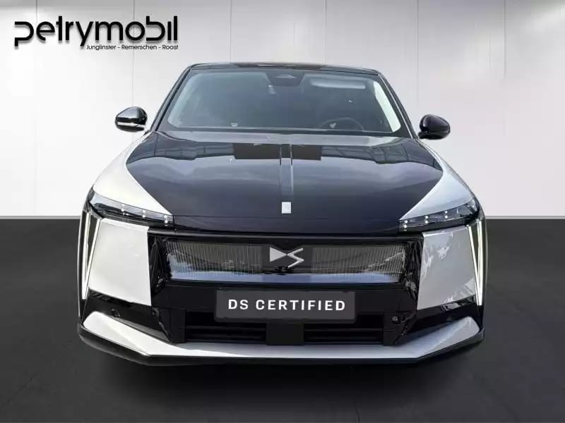 DS Automobiles N°8 JULES VENRE - Photo 1
