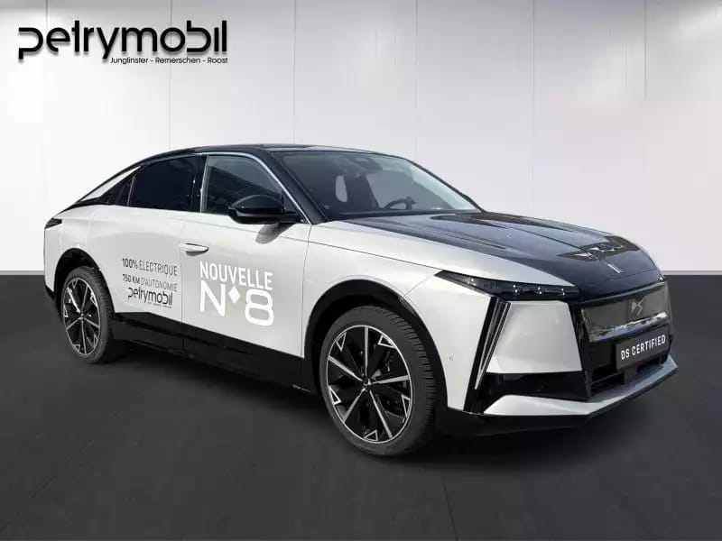 DS Automobiles N°8 JULES VENRE - Photo 1