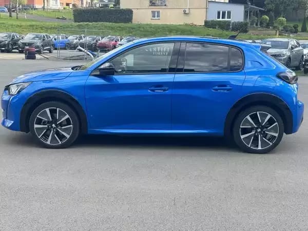 Peugeot 208 e GT Pack - Photo 3