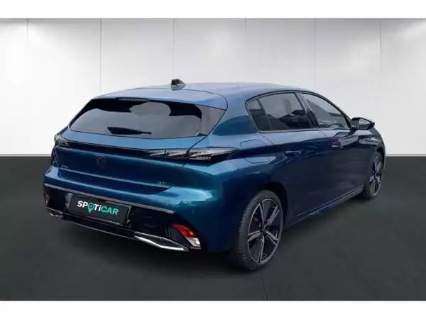 Peugeot 308 III and e- GT - Photo 3