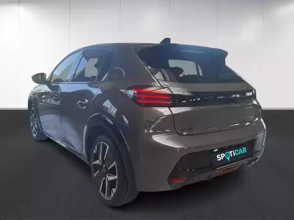 Peugeot 208 II and e- GT Line - Photo 3