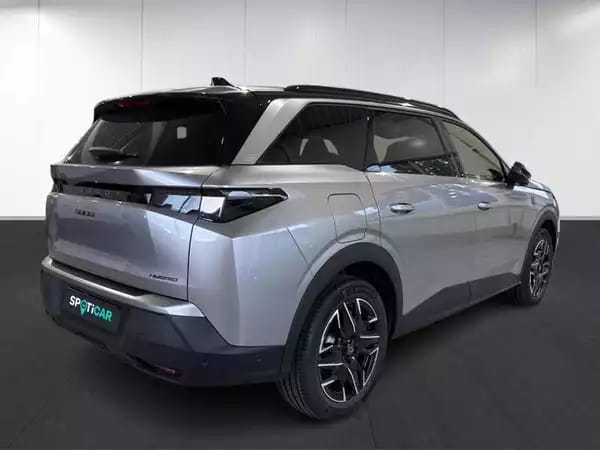 Peugeot 5008 III and e- GT - Photo 3