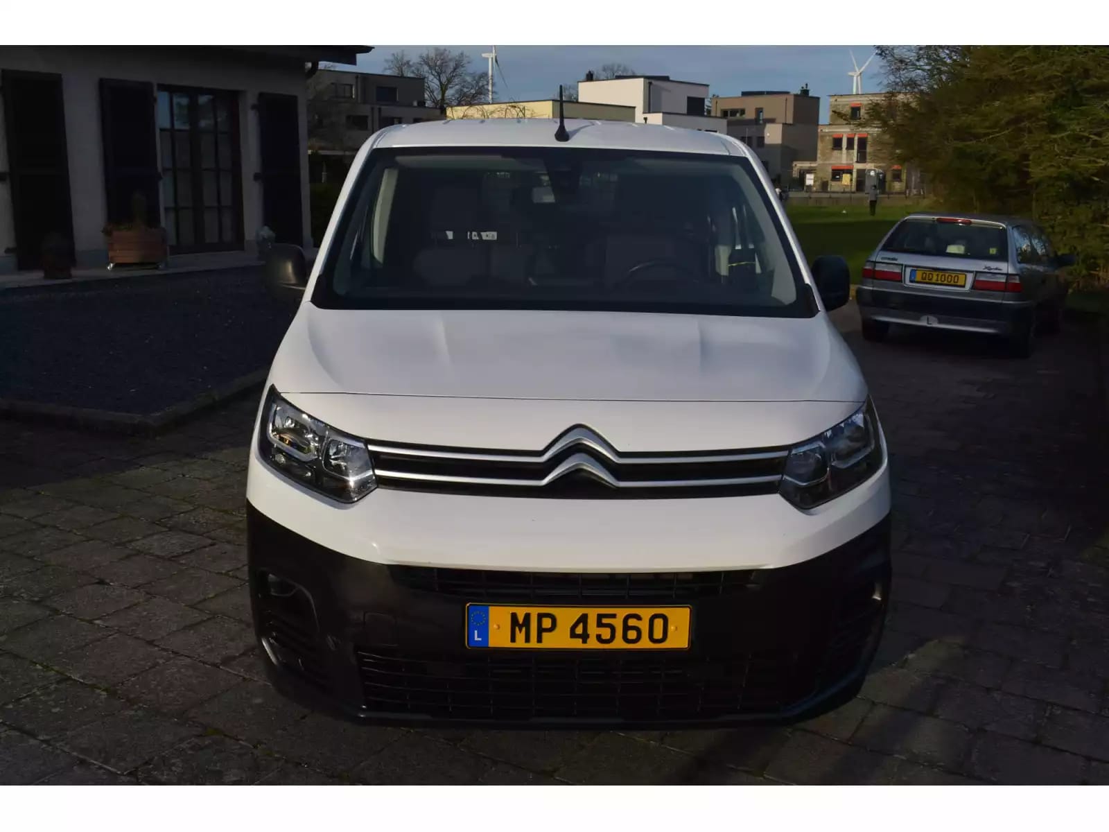 Citroën Berlingo Maxi 1,5 Blue HDi 100 3 Places - Photo 1