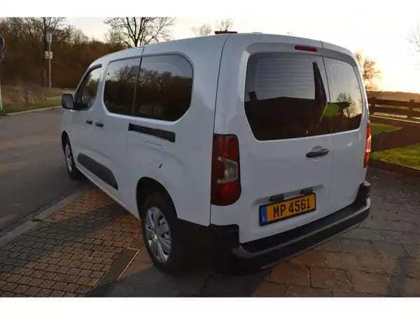 Citroën Berlingo XL 1,5 HDi 100 Maxi - Photo 3