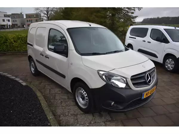 Mercedes-Benz Citan 1,5 CDI 90 Airco Etat neuf - Photo 2