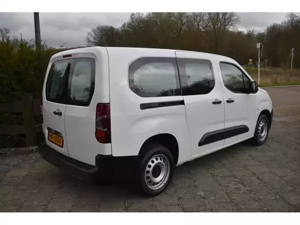 Citroën Berlingo Maxi 1,5 Blue HDi 100 3 Places très soigné - Photo 3