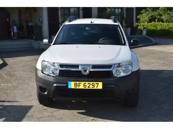 Dacia Duster 4x4 1,6i16V - Photo 2