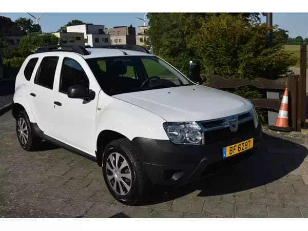 Dacia Duster 4x4 1,6i16V - Photo 2