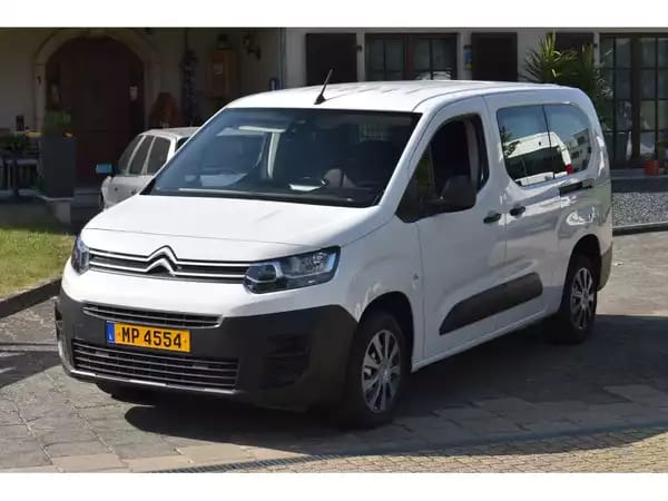 Citroën Berlingo 1,5 DCi 100 maxi 3 places très bon état - Photo 2