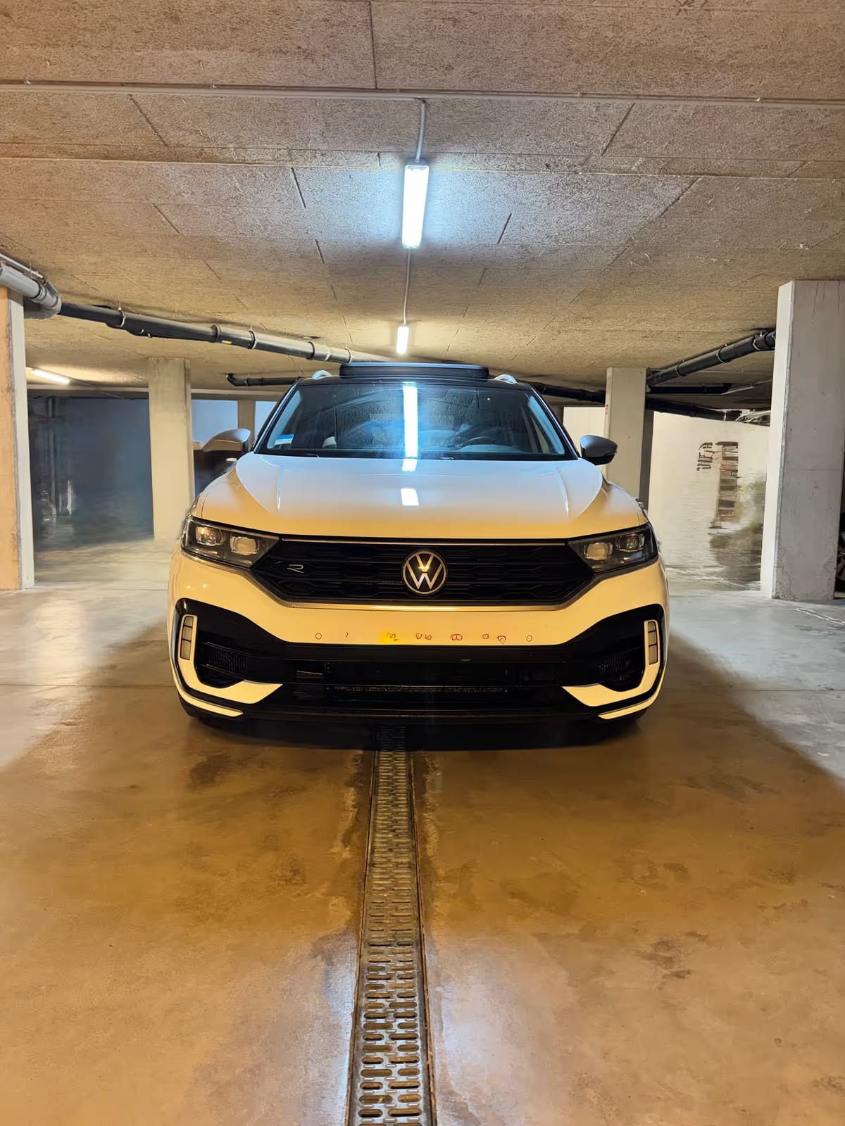 Volkswagen T-Roc R 2.0 TSI 4motion 300 ch akrapovič - Photo 1