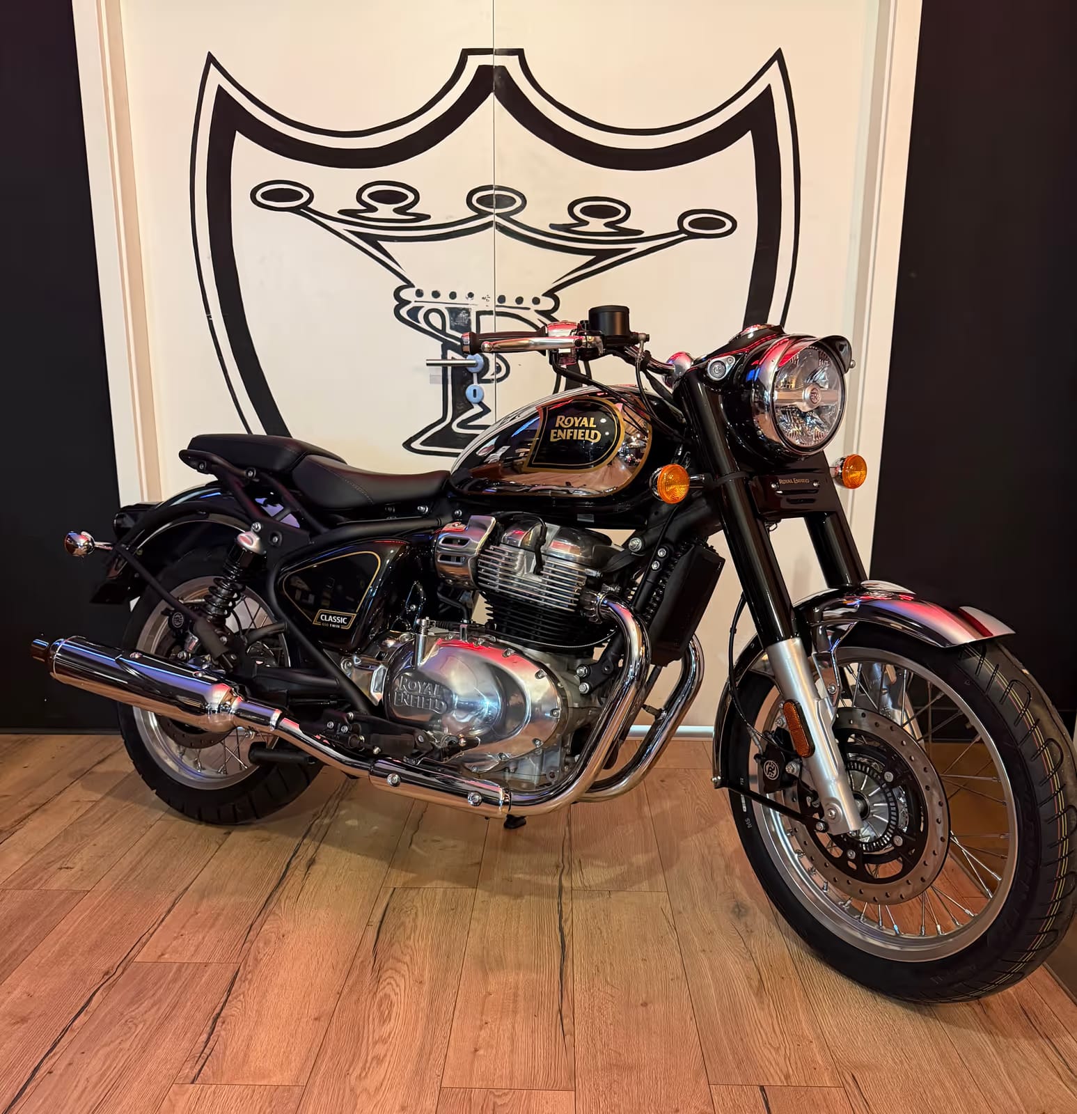 Royal Enfield Classic CHROME BLACK 650 - Photo 1