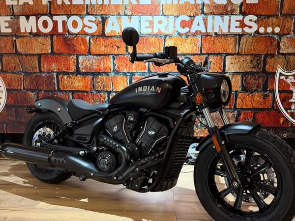 Indian Scout Bobber LIMITED + TECH - Photo 2