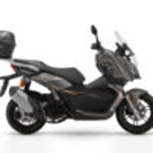 QJ Motor SRV 125 ATR 125 - Photo 2