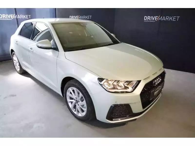 Audi A1 Advanced - Photo 1