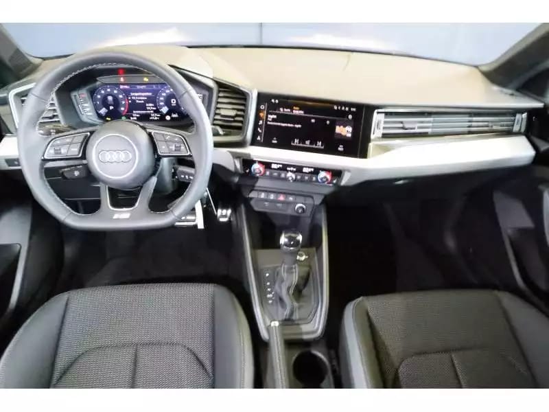 Audi A1 Advanced - Photo 1