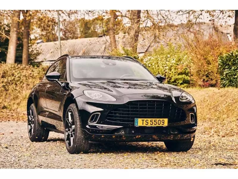 Aston Martin DBX - Photo 1