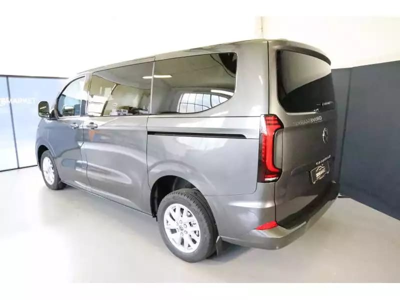 Volkswagen T7 Caravelle Style Court - Photo 1