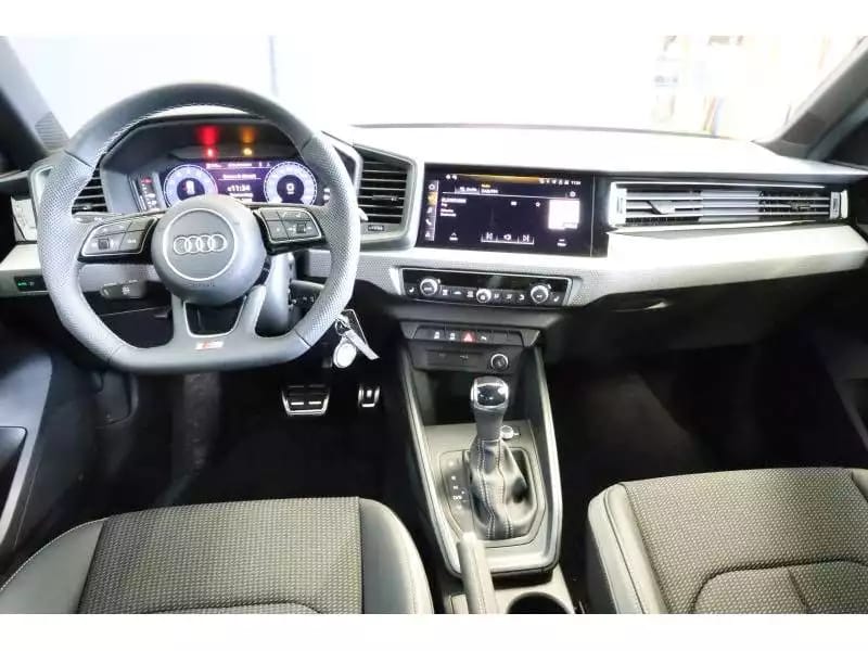 Audi A1 Advanced - Photo 1