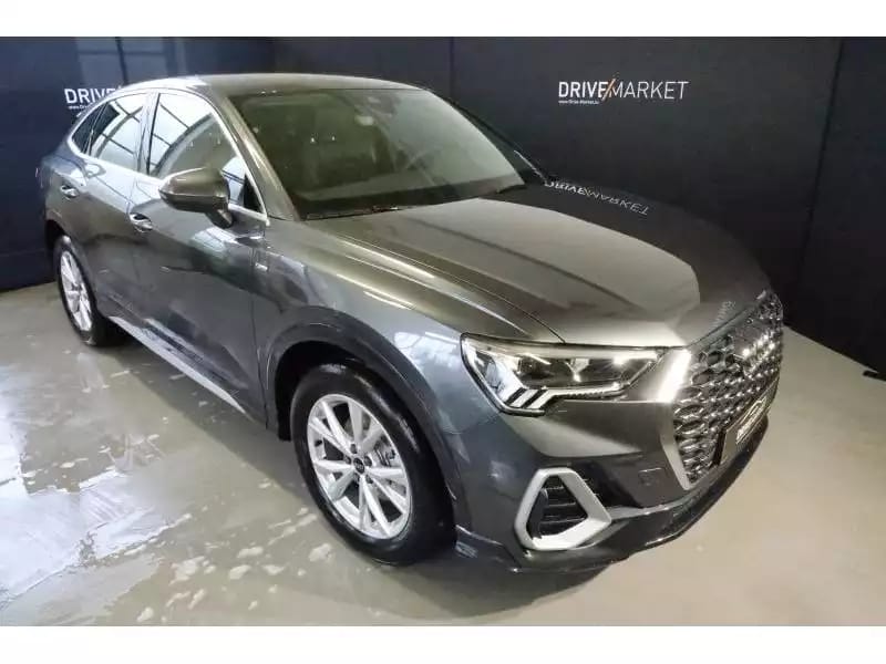 Audi Q3 Sportback S line - Photo 1